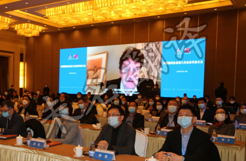 國際翻譯家聯(lián)盟主席凱文?夸克